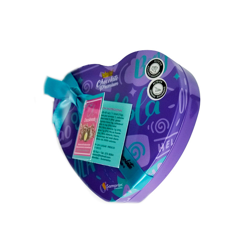 corazon-de-chocolates-pequeños-gatoz-azules-de-lado